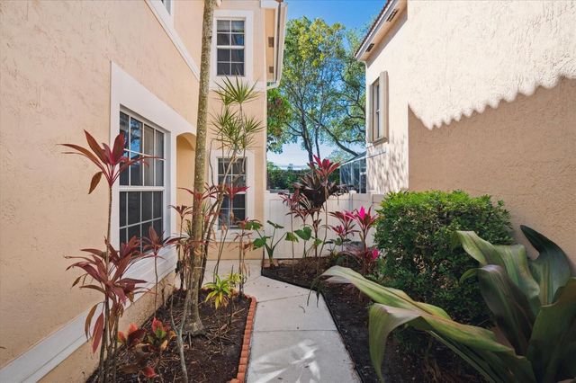10845 NW 46th Drive, Coral Springs, FL 33076