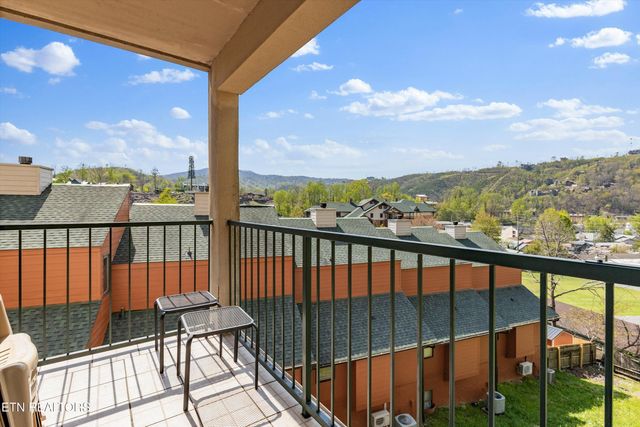 413 Baskins Creek Rd UNIT 308, Gatlinburg, TN 37738