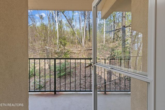 413 Baskins Creek Rd UNIT 308, Gatlinburg, TN 37738