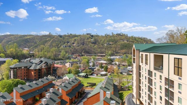 413 Baskins Creek Rd UNIT 308, Gatlinburg, TN 37738