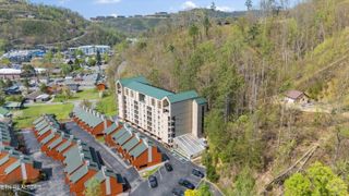 413 Baskins Creek Rd UNIT 308, Gatlinburg, TN 37738