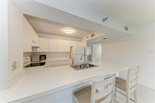 3980 IRONWOOD CIRCLE 301, Bradenton, FL 34209