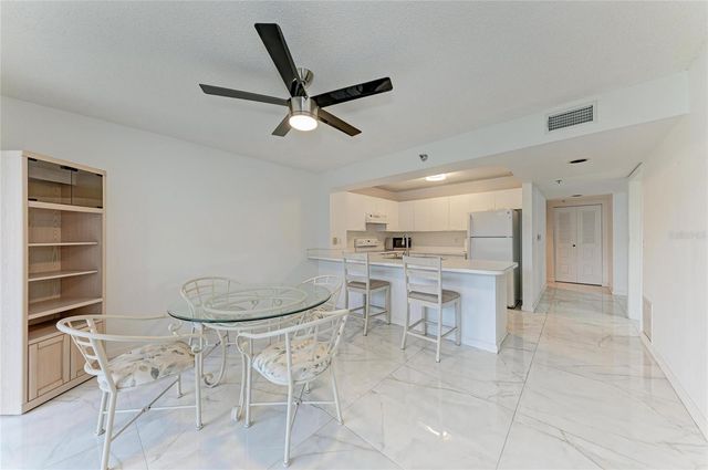 3980 IRONWOOD CIRCLE 301, Bradenton, FL 34209