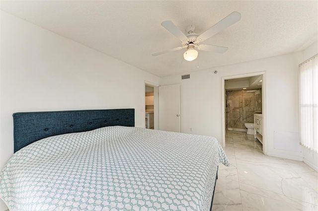 3980 IRONWOOD CIRCLE 301, Bradenton, FL 34209