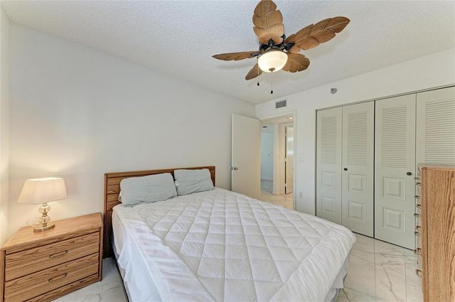 3980 IRONWOOD CIRCLE 301, Bradenton, FL 34209