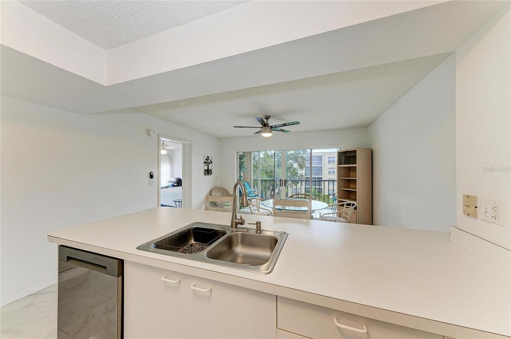 Image 14 of property listing at 3980 IRONWOOD CIRCLE 301, Bradenton, FL 34209