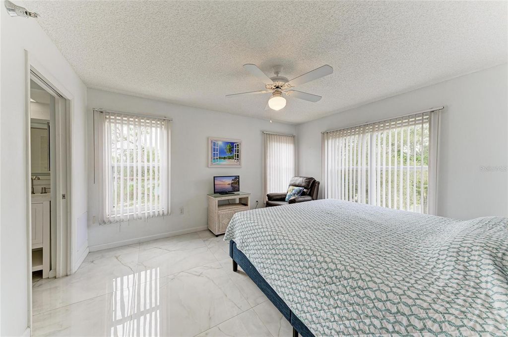 Image 18 of property listing at 3980 IRONWOOD CIRCLE 301, Bradenton, FL 34209