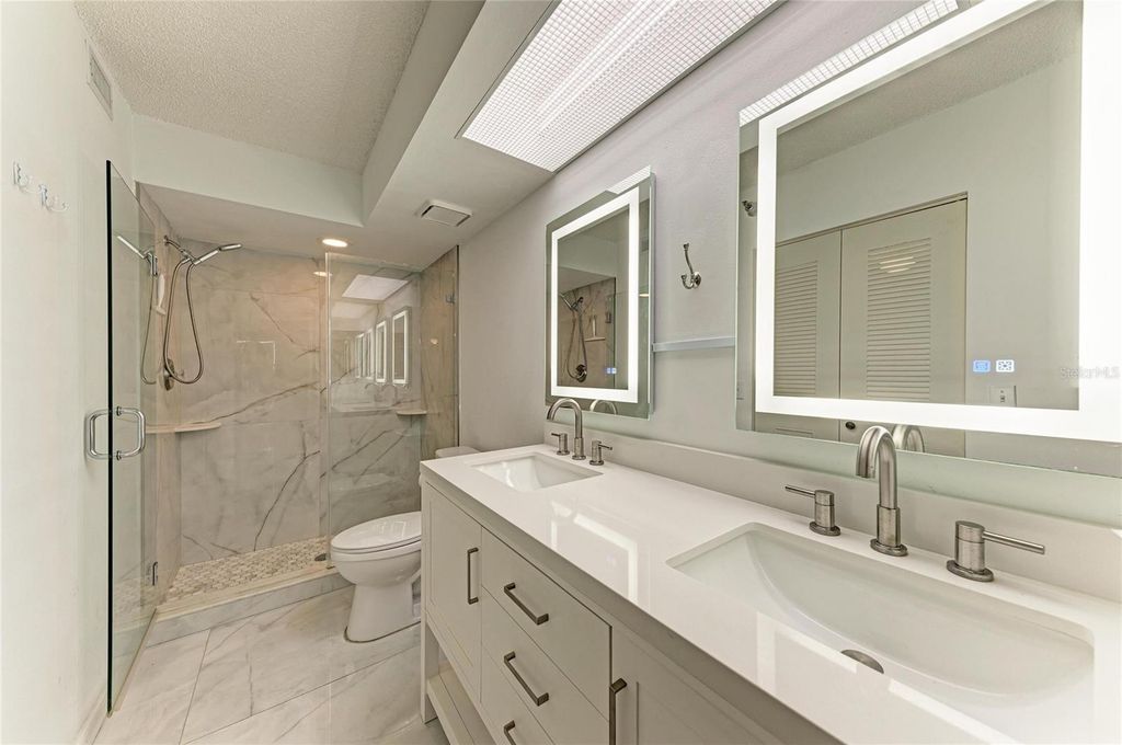Image 22 of property listing at 3980 IRONWOOD CIRCLE 301, Bradenton, FL 34209