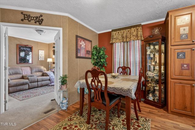 404 Ashville Avenue, Mount Carmel, TN 37645