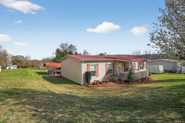 404 Ashville Avenue, Mount Carmel, TN 37645