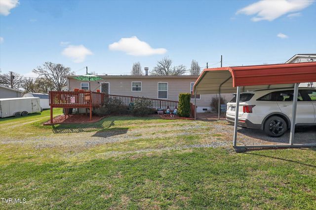 404 Ashville Avenue, Mount Carmel, TN 37645