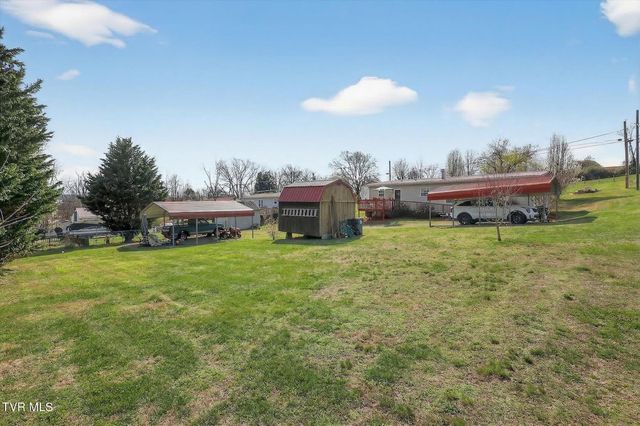 404 Ashville Avenue, Mount Carmel, TN 37645