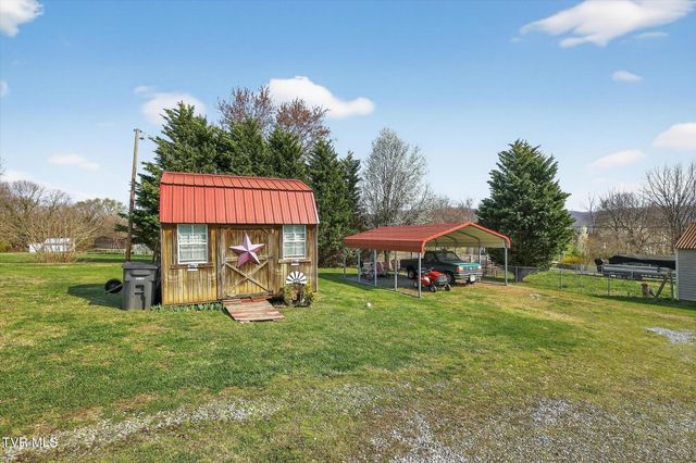 404 Ashville Avenue, Mount Carmel, TN 37645