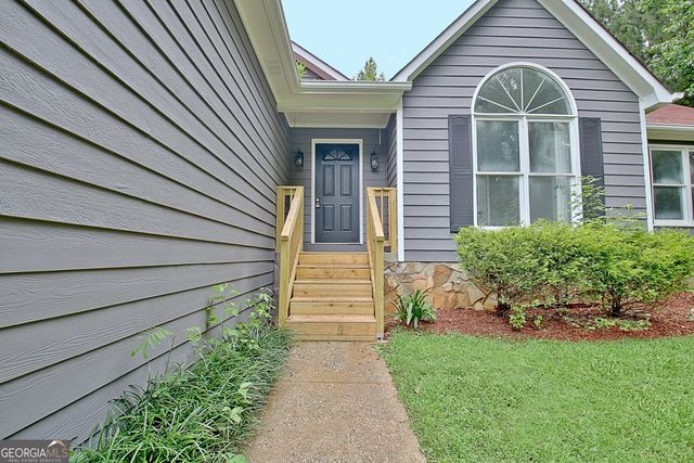85 Holly Springs Road, Sharpsburg, GA 30277