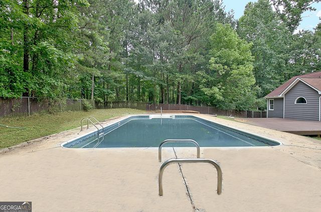 85 Holly Springs Road, Sharpsburg, GA 30277