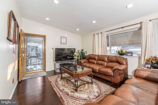 403 REGINA ST, Philadelphia, PA 19116