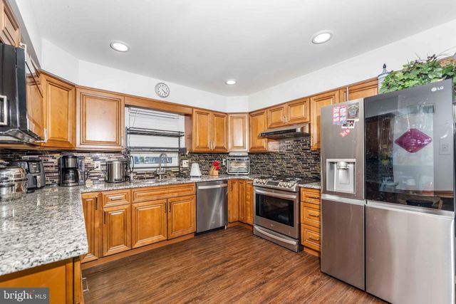 403 REGINA ST, Philadelphia, PA 19116