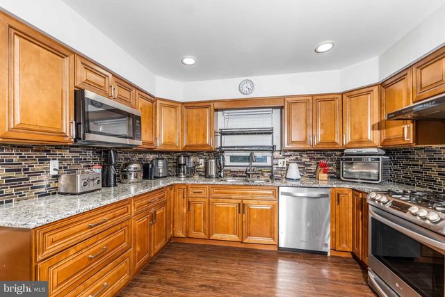 403 REGINA ST, Philadelphia, PA 19116