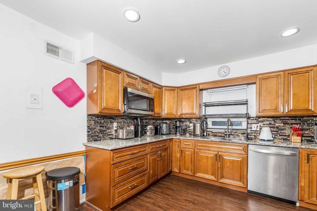 403 REGINA ST, Philadelphia, PA 19116