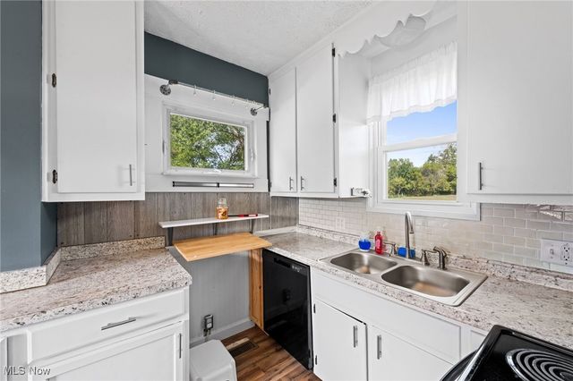 4561 Rohrdale Avenue NW, Canal Fulton, OH 44614