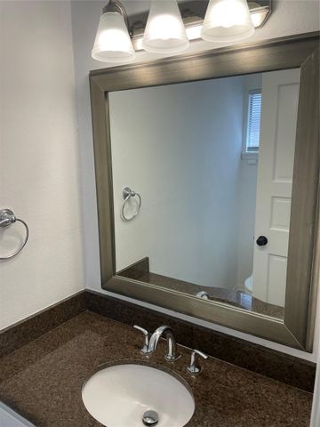 5621 Val Verde Street, Houston, TX 77057