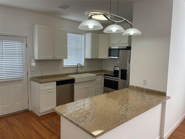 5621 Val Verde Street, Houston, TX 77057