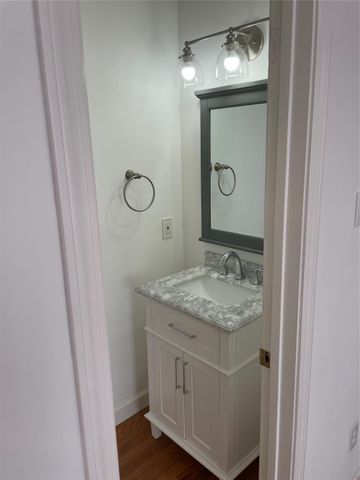 5621 Val Verde Street, Houston, TX 77057