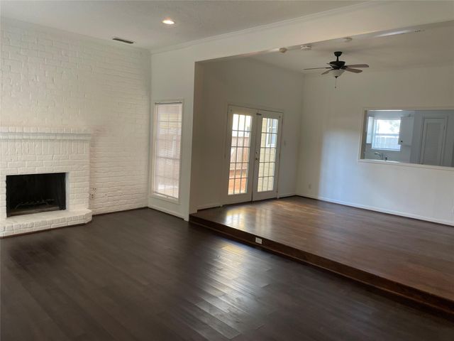 5621 Val Verde Street, Houston, TX 77057