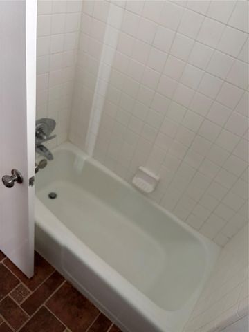 5621 Val Verde Street, Houston, TX 77057