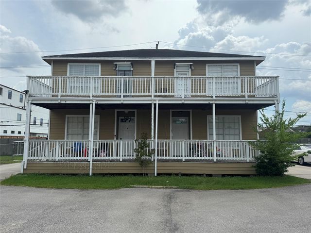 5621 Val Verde Street, Houston, TX 77057