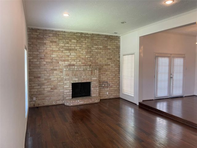 5621 Val Verde Street, Houston, TX 77057