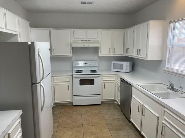 5621 Val Verde Street, Houston, TX 77057