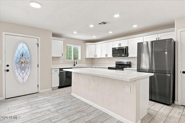 453 W MCLELLAN Road, Mesa, AZ 85201