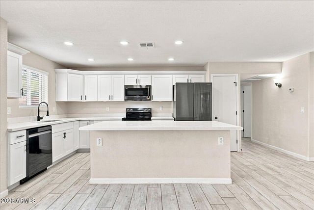 453 W MCLELLAN Road, Mesa, AZ 85201
