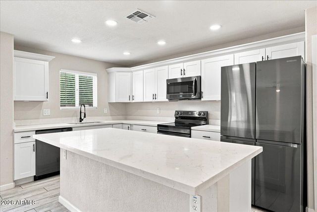 453 W MCLELLAN Road, Mesa, AZ 85201