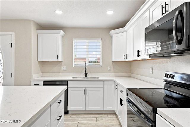453 W MCLELLAN Road, Mesa, AZ 85201