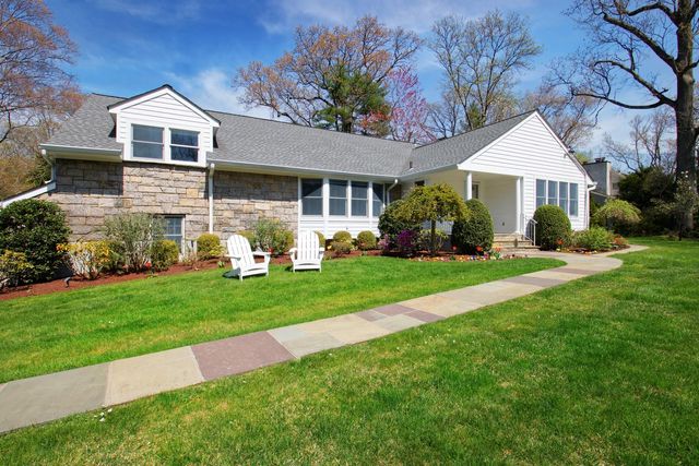 17 Aspen Road, Scarsdale, NY 10583