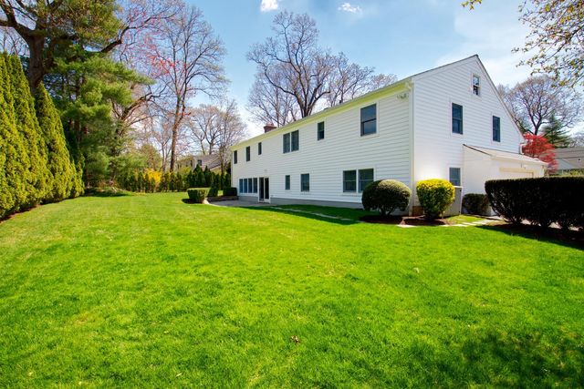 17 Aspen Road, Scarsdale, NY 10583