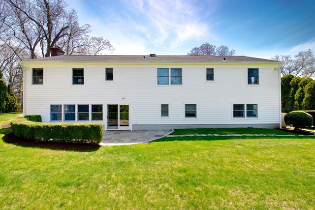 17 Aspen Road, Scarsdale, NY 10583
