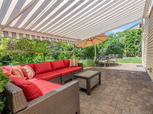 22 Andover Road, Port Washington, NY 11050