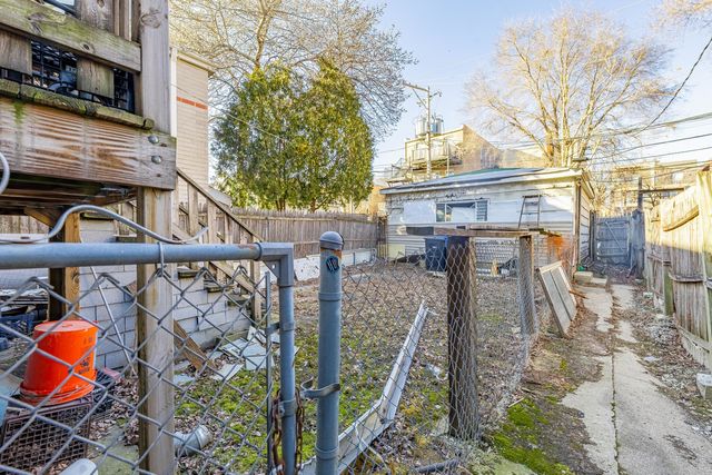 2522 W Haddon Avenue, Chicago, IL 60622