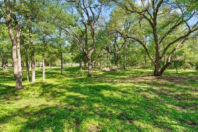 371 County Road 204, Liberty Hill, TX 78642
