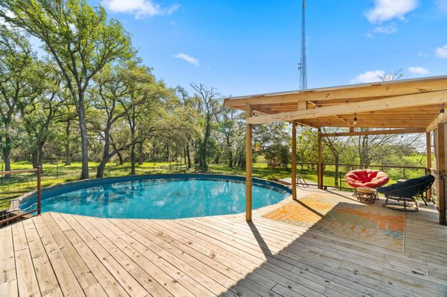 371 County Road 204, Liberty Hill, TX 78642