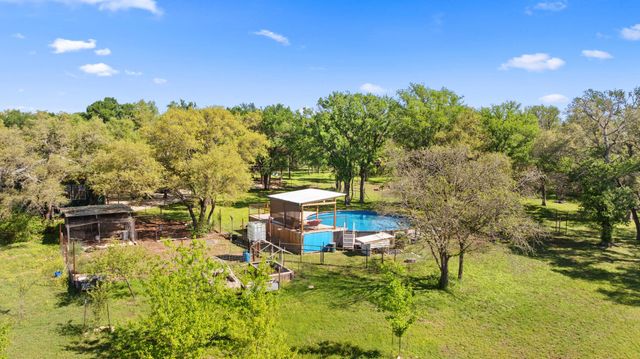 371 County Road 204, Liberty Hill, TX 78642