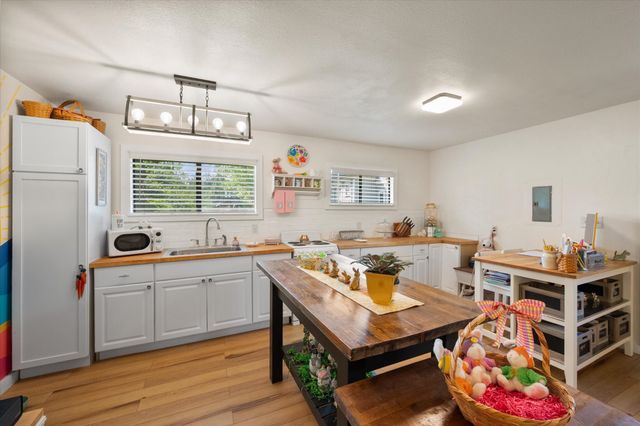 756 W 3rd Avenue, Corsicana, TX 75110