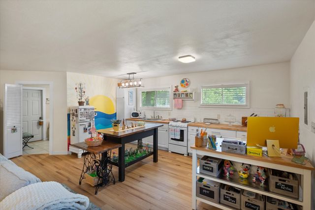 756 W 3rd Avenue, Corsicana, TX 75110