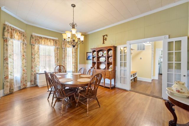 756 W 3rd Avenue, Corsicana, TX 75110