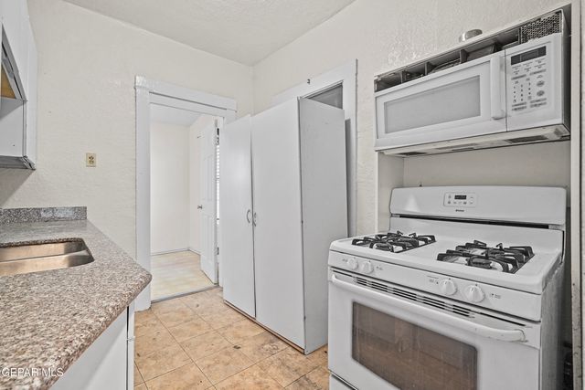 1307 N Ochoa Street 4, El Paso, TX 79902