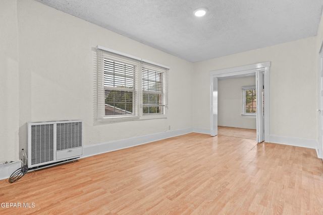 1307 N Ochoa Street 4, El Paso, TX 79902