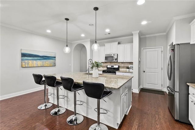 7306 Lowery Oak Drive, Roswell, GA 30075